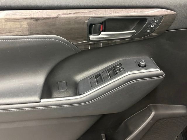 2023 Toyota Highlander Platinum - Photo 16