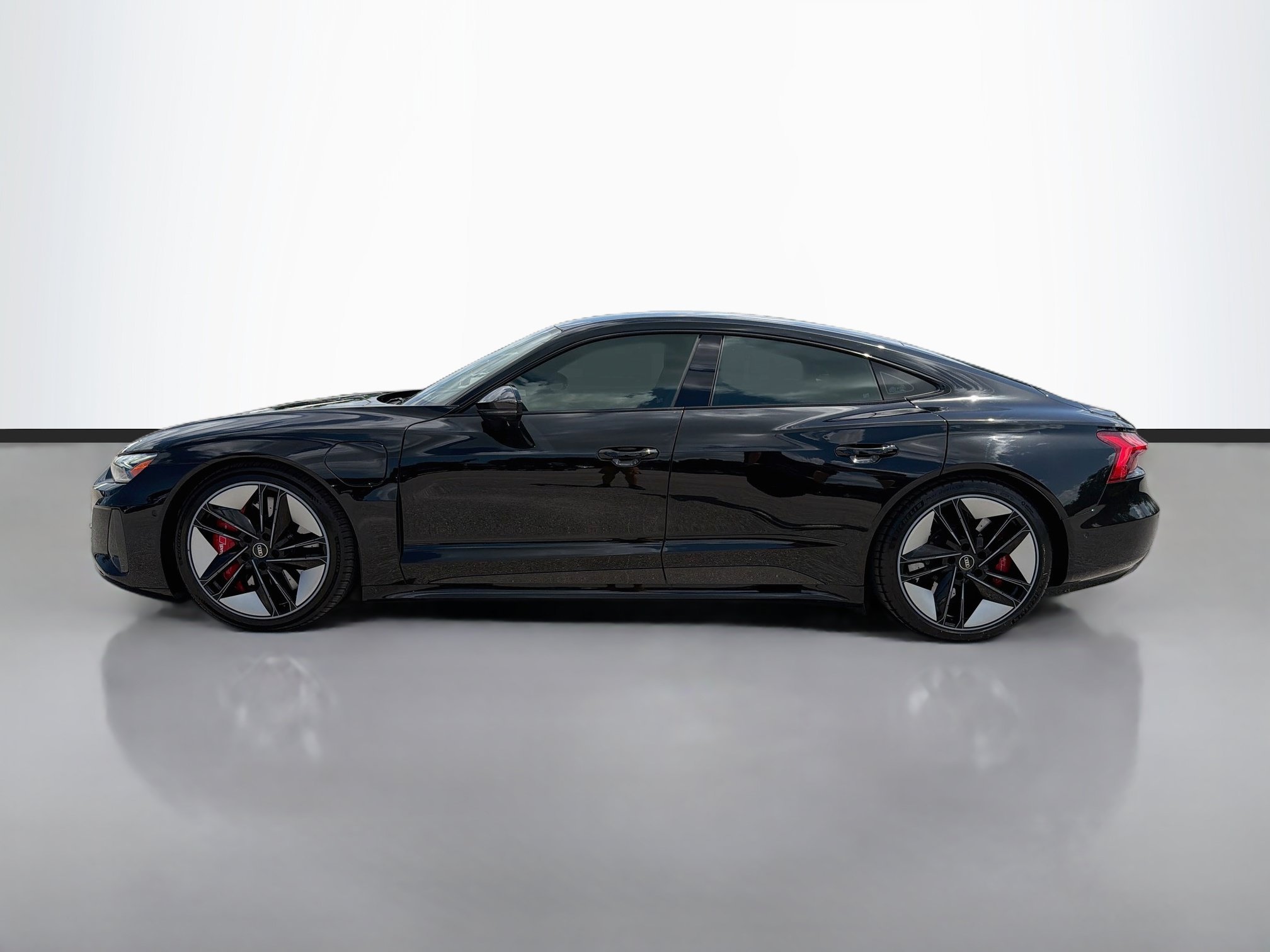 Used 2022 Audi RS e-tron GT Base with VIN WAUAHBFW2N7902181 for sale in Sarasota, FL