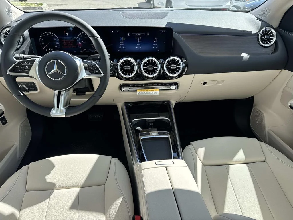 New 2026 Silver Mercedes-Benz GLA 250 image 7