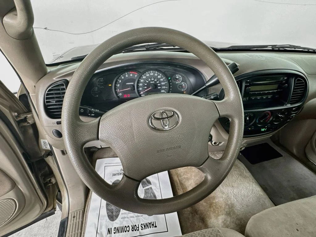 Used 2006 Beige Toyota SR5 image 11