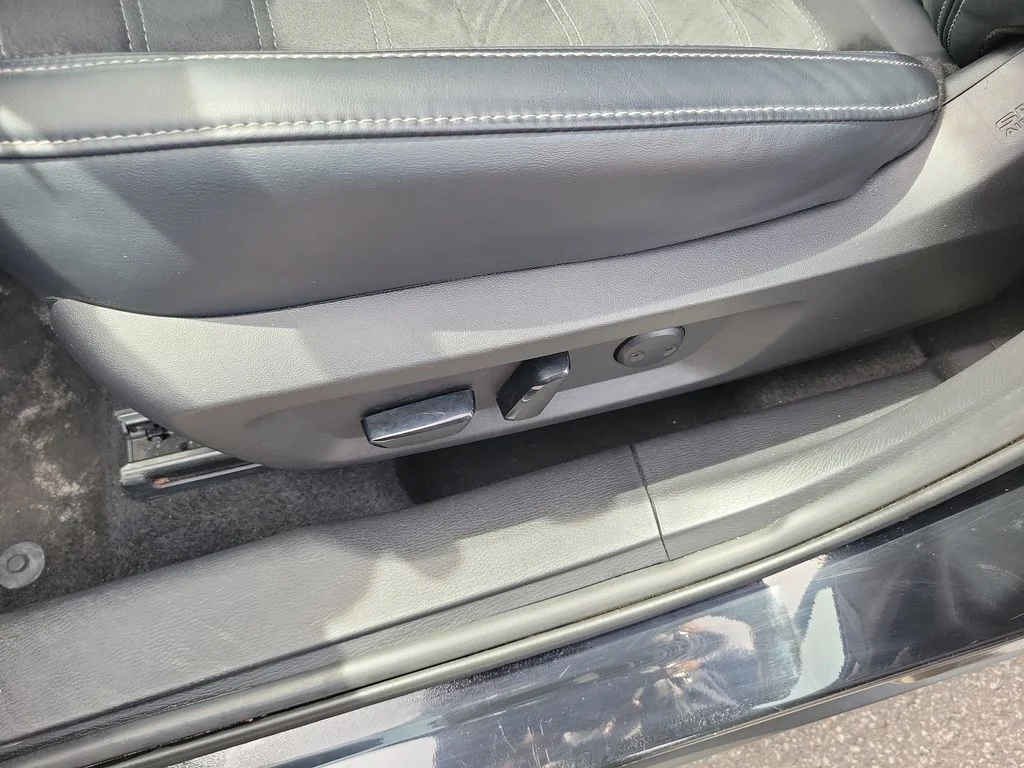 Used 2024  Mitsubishi SE image 20