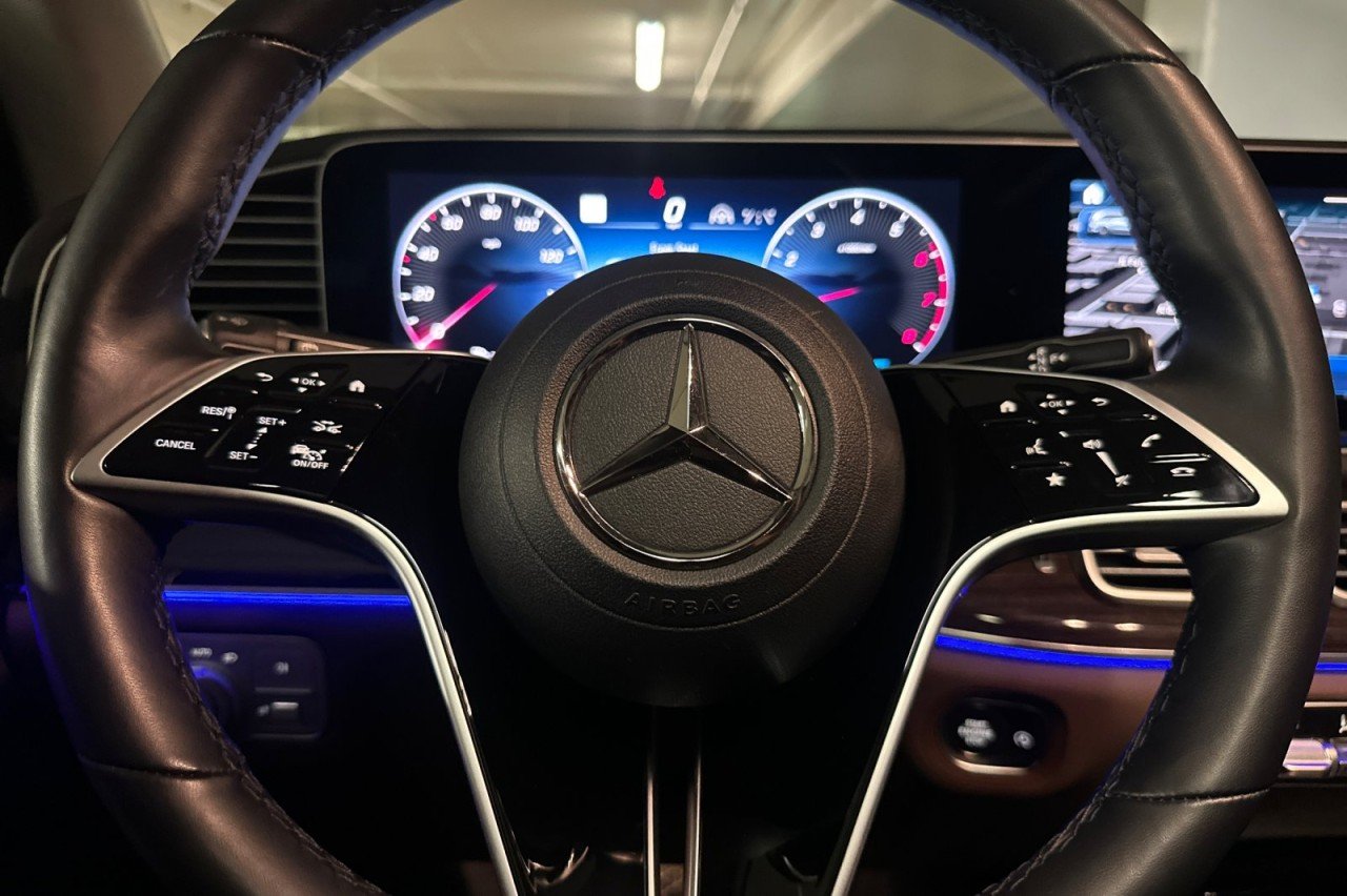 Used 2026 Black Mercedes-Benz GLS 450 image 24
