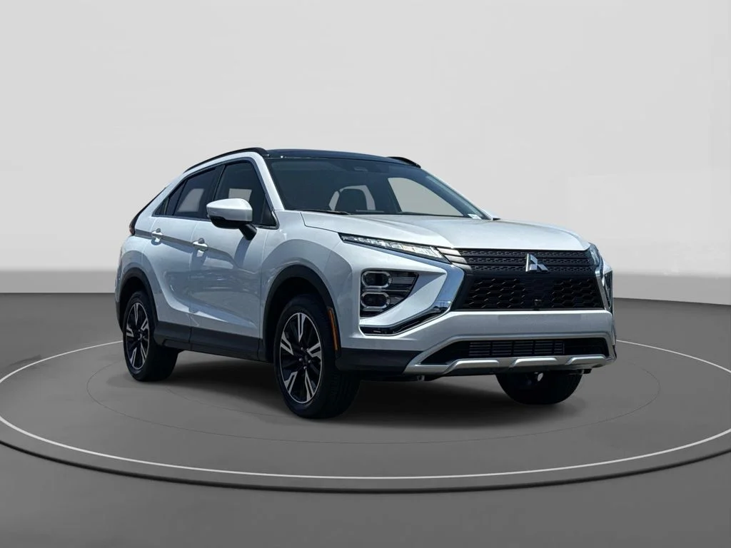 New 2026 White Mitsubishi SE 1.5T S-AWC image 2