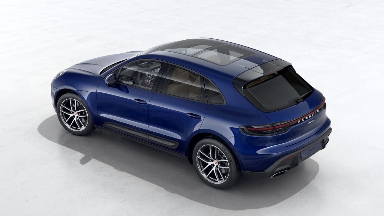 New 2026 Gentian Blue Metallic Porsche  image 4