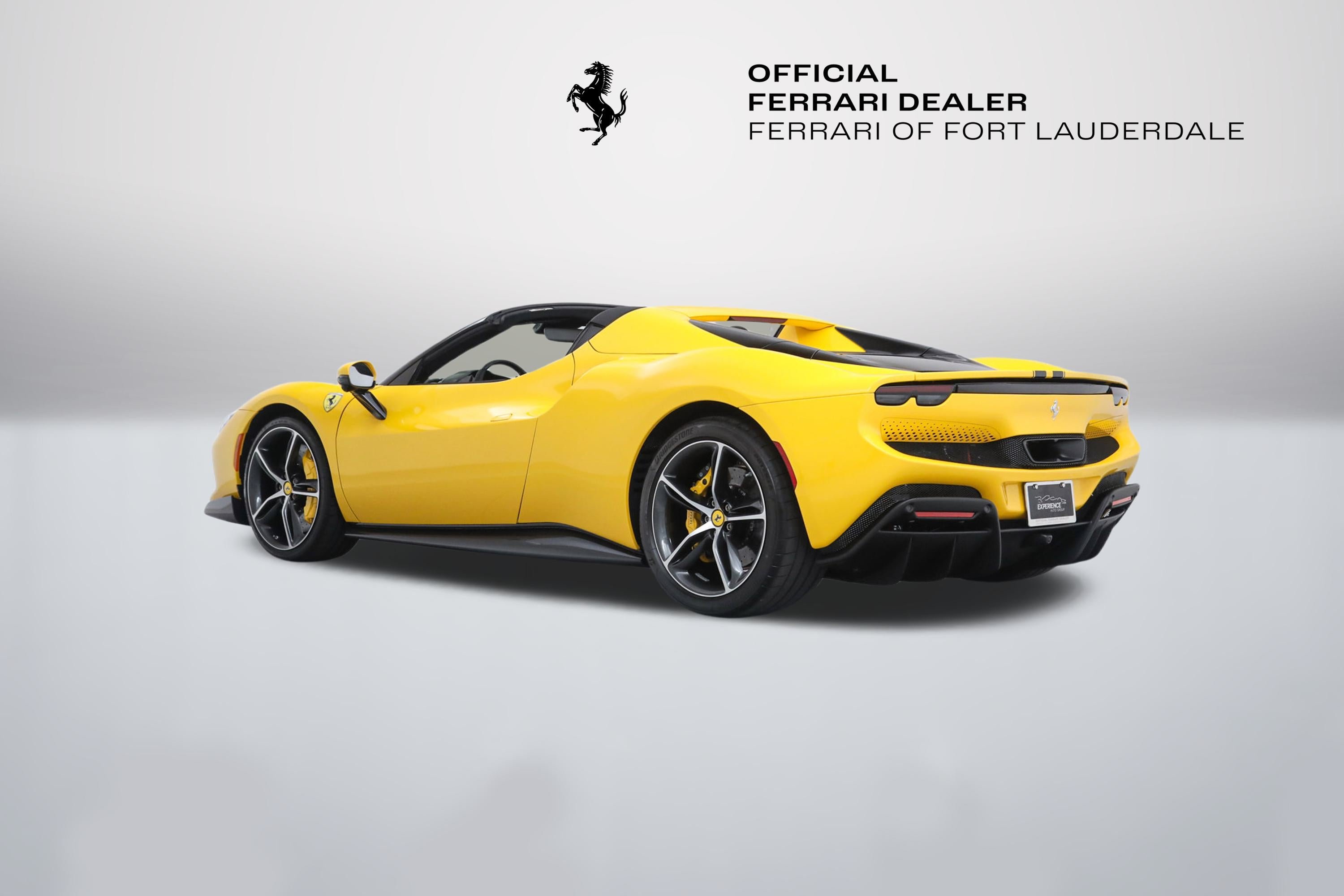 Used 2024 Giallo Modena Ferrari  image 8