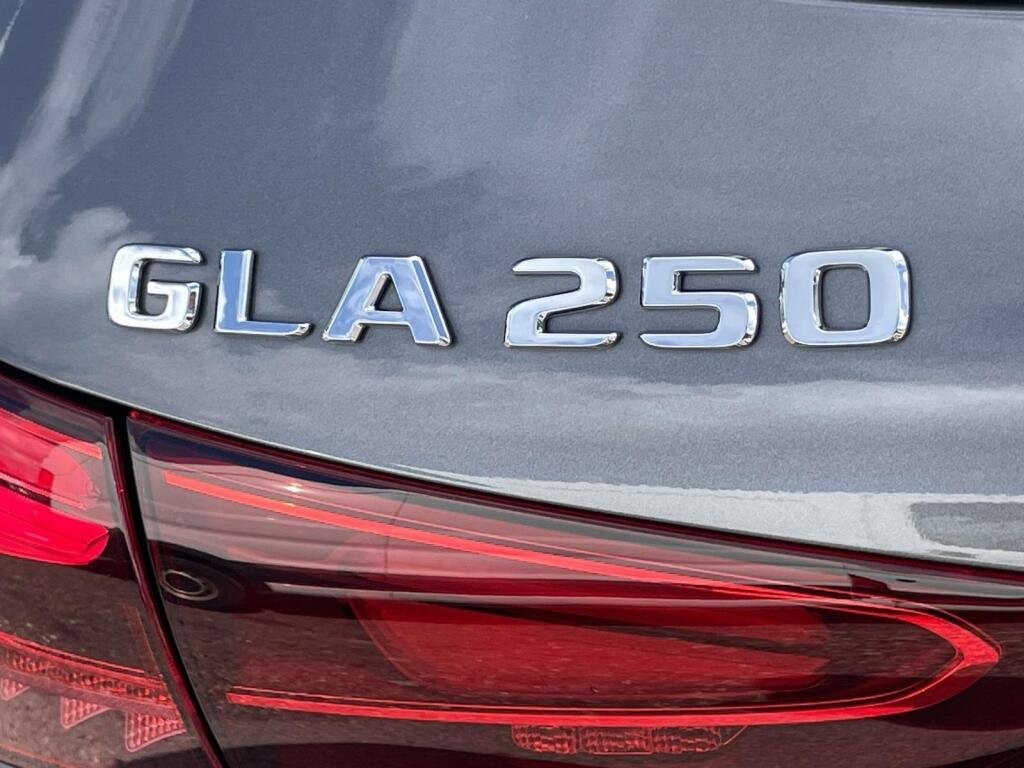 New 2026 Mountain Grey Metallic Mercedes-Benz GLA 250 image 14