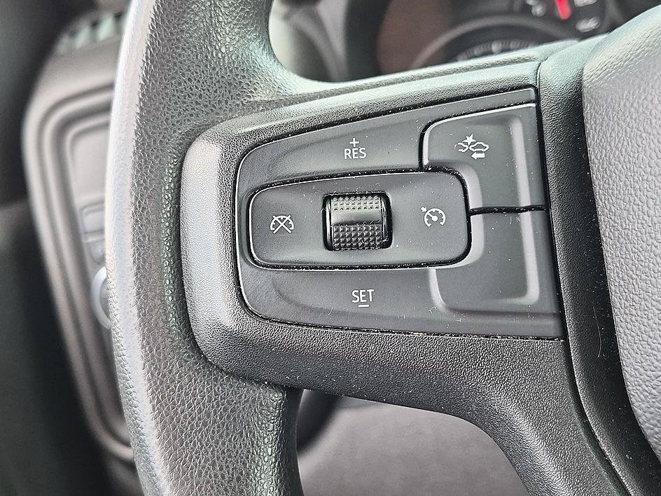 Used 2022 Summit White Chevrolet Work Truck image 17