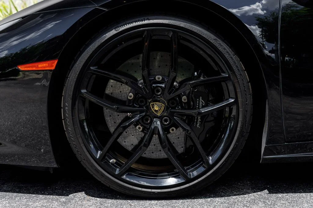 Used 2016 Black Lamborghini LP610-4S image 30