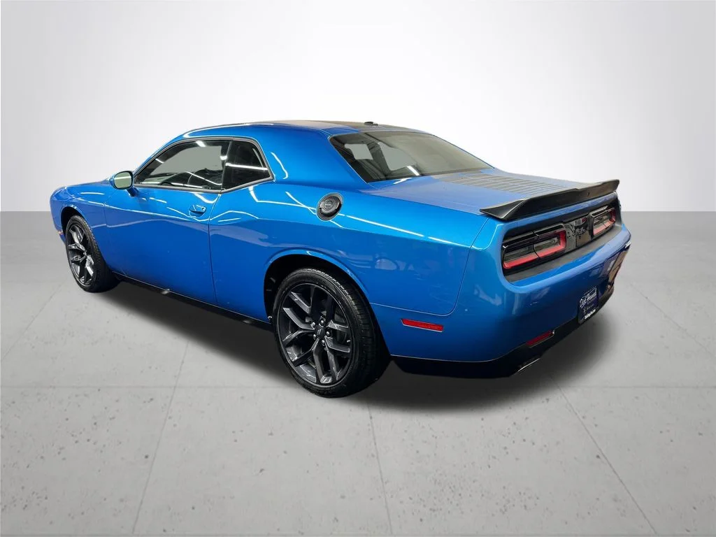 Used 2023 Blue Dodge SXT image 4