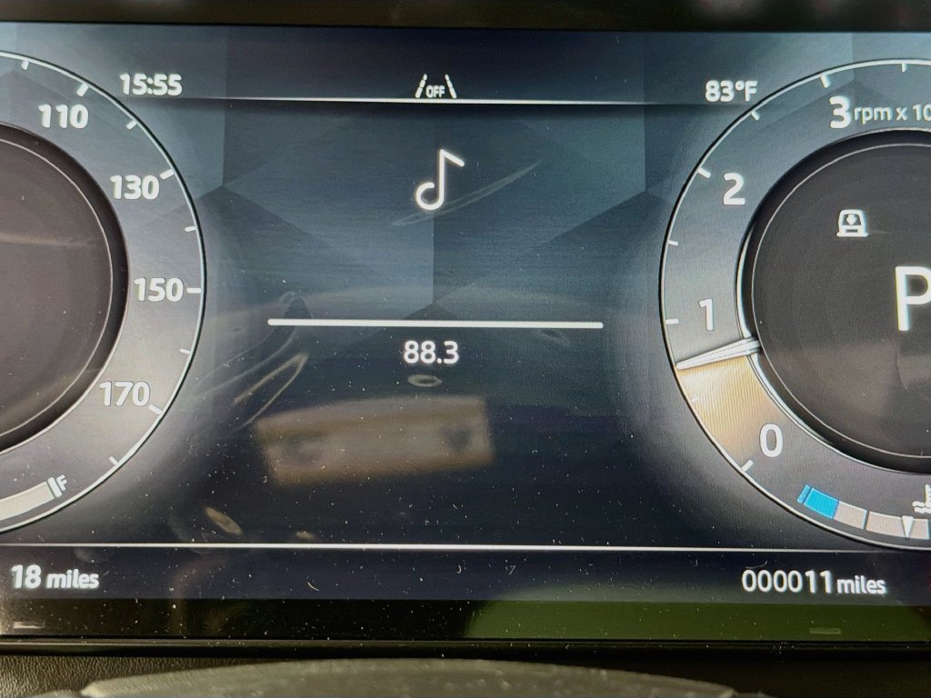 New 2027 Santorini Black Land Rover SE image 12