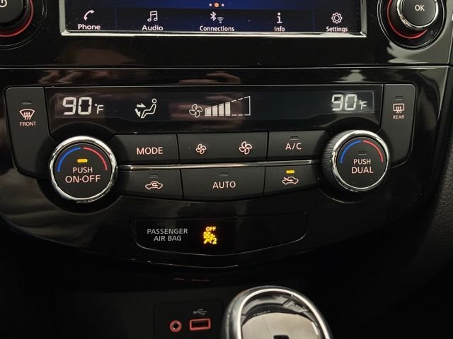 Used 2022 Gun Metallic Nissan SV image 24