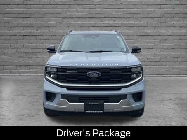 New 2026 Glacier Gray Metallic Tri-Coat Ford Platinum® image 2