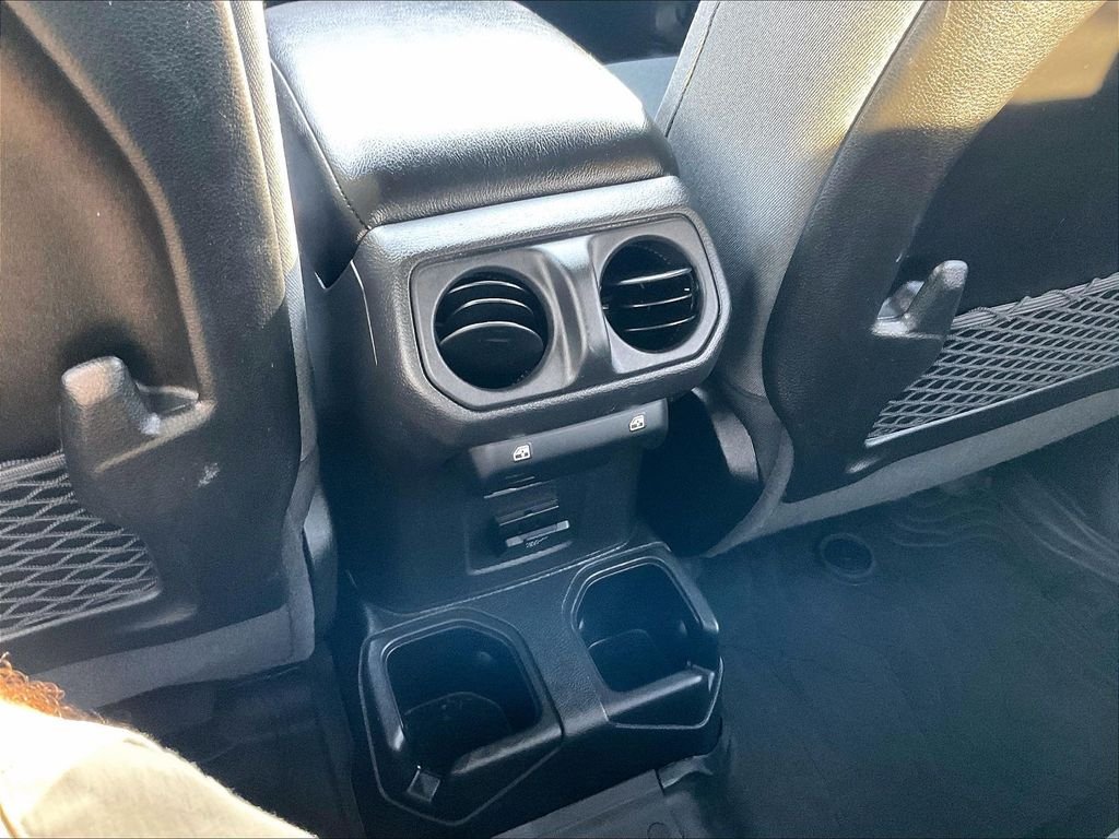 Used 2024 Silver Jeep Rubicon image 28