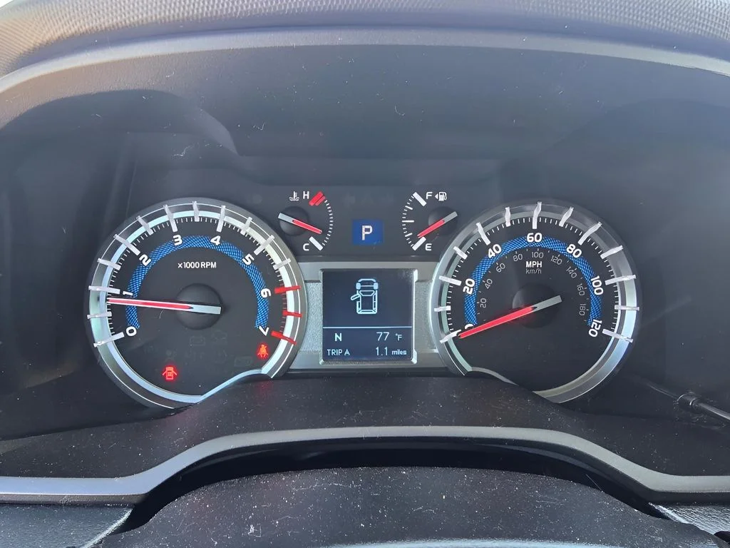 Used 2018 Magnetic Gray Metallic Toyota SR5 Premium image 20