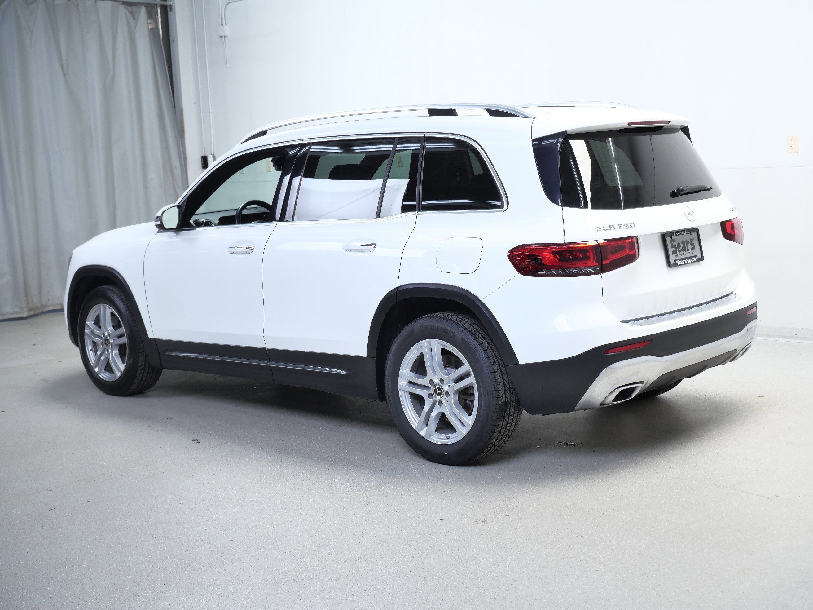 Certified Used 2021 Polar White Mercedes-Benz GLB 250 image 11
