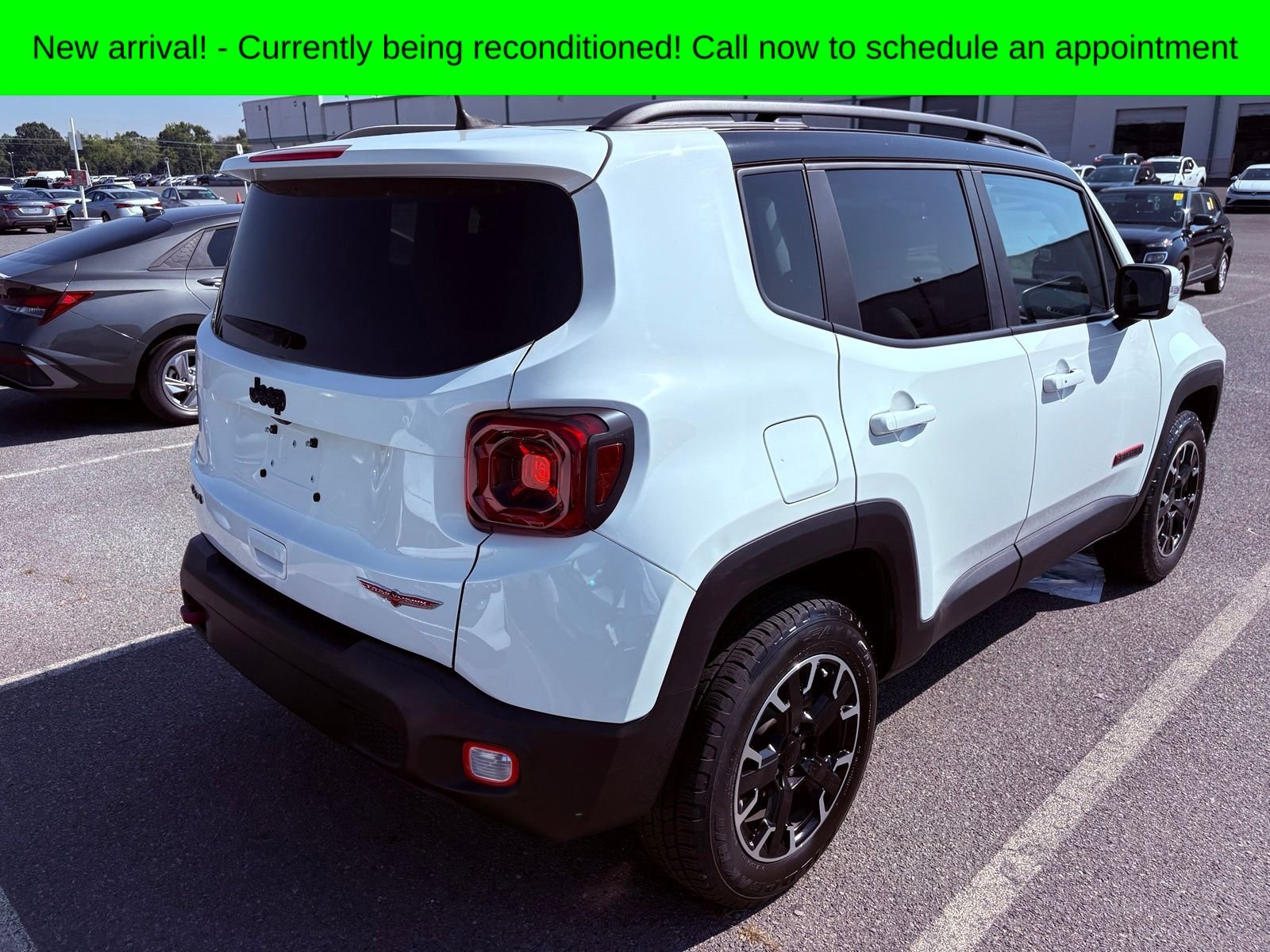 Used 2023 Alpine White Jeep Trailhawk image 5