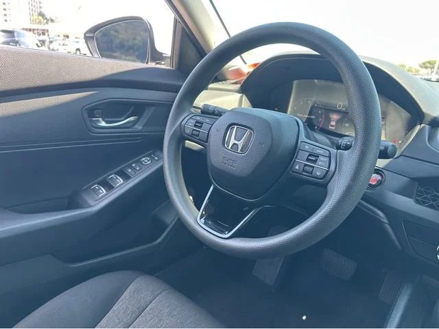 Used 2023 White Honda LX image 18