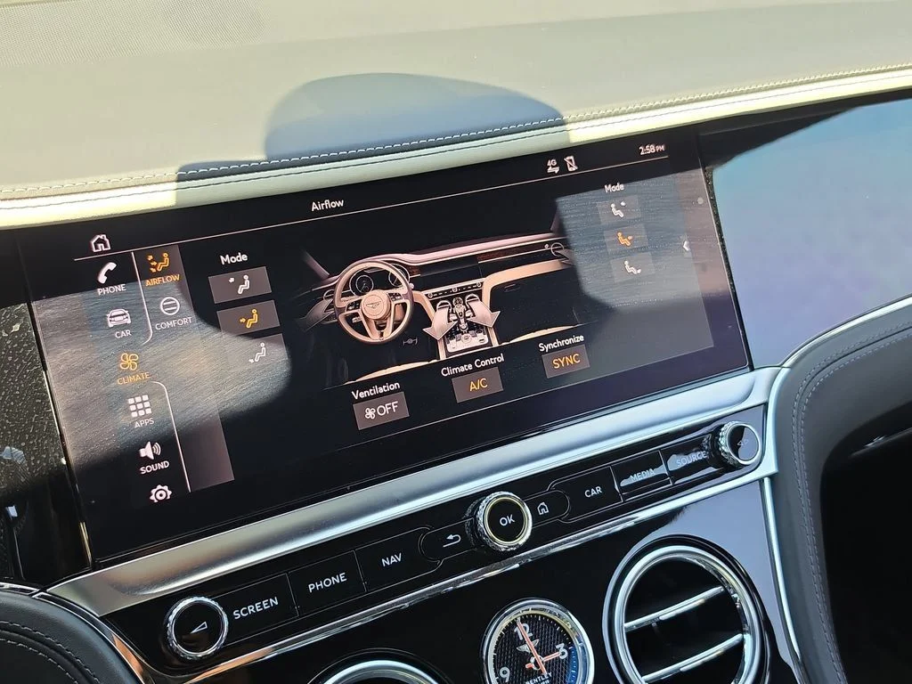 Used 2022 Glacier White Bentley Speed image 19