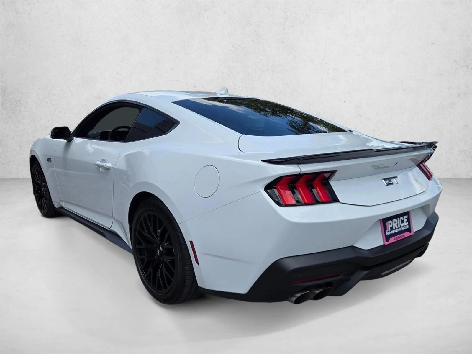 Used 2025 Oxford White Ford GT Premium image 7