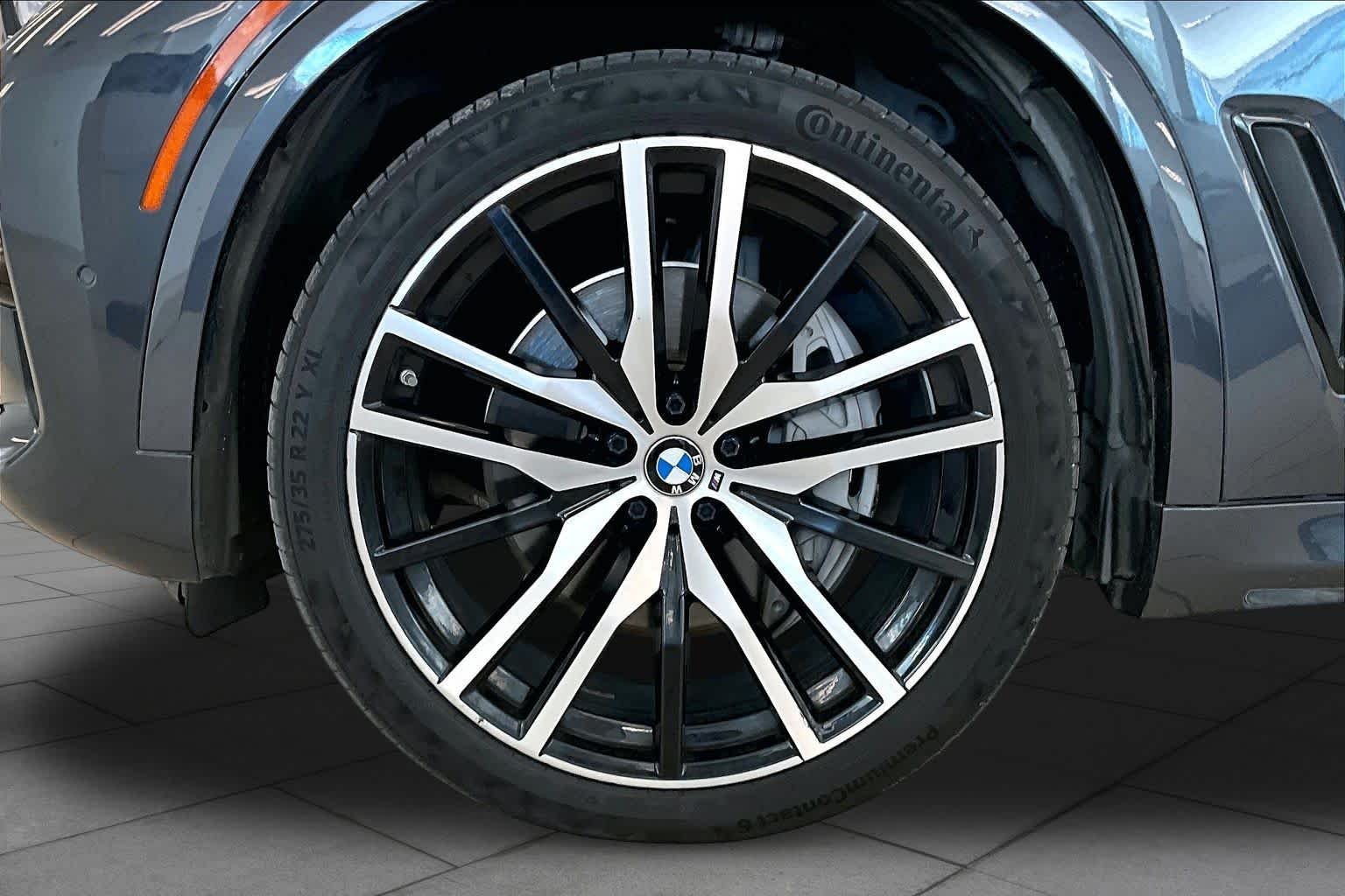Used 2019 Arctic Gray Metallic BMW xDrive50i image 9