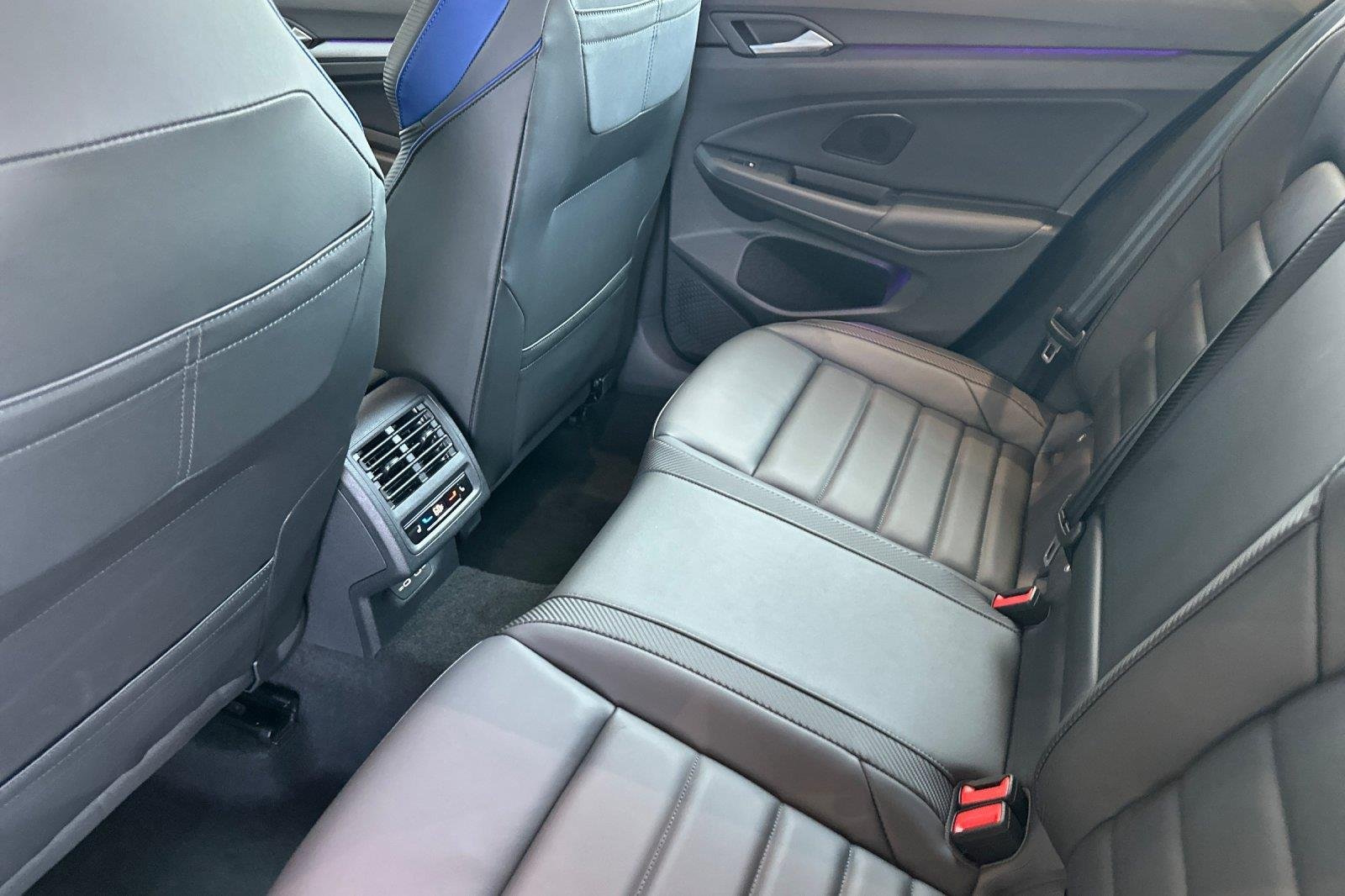 New 2026 Lapiz Blue Metallic Volkswagen 2.0T DSG image 12