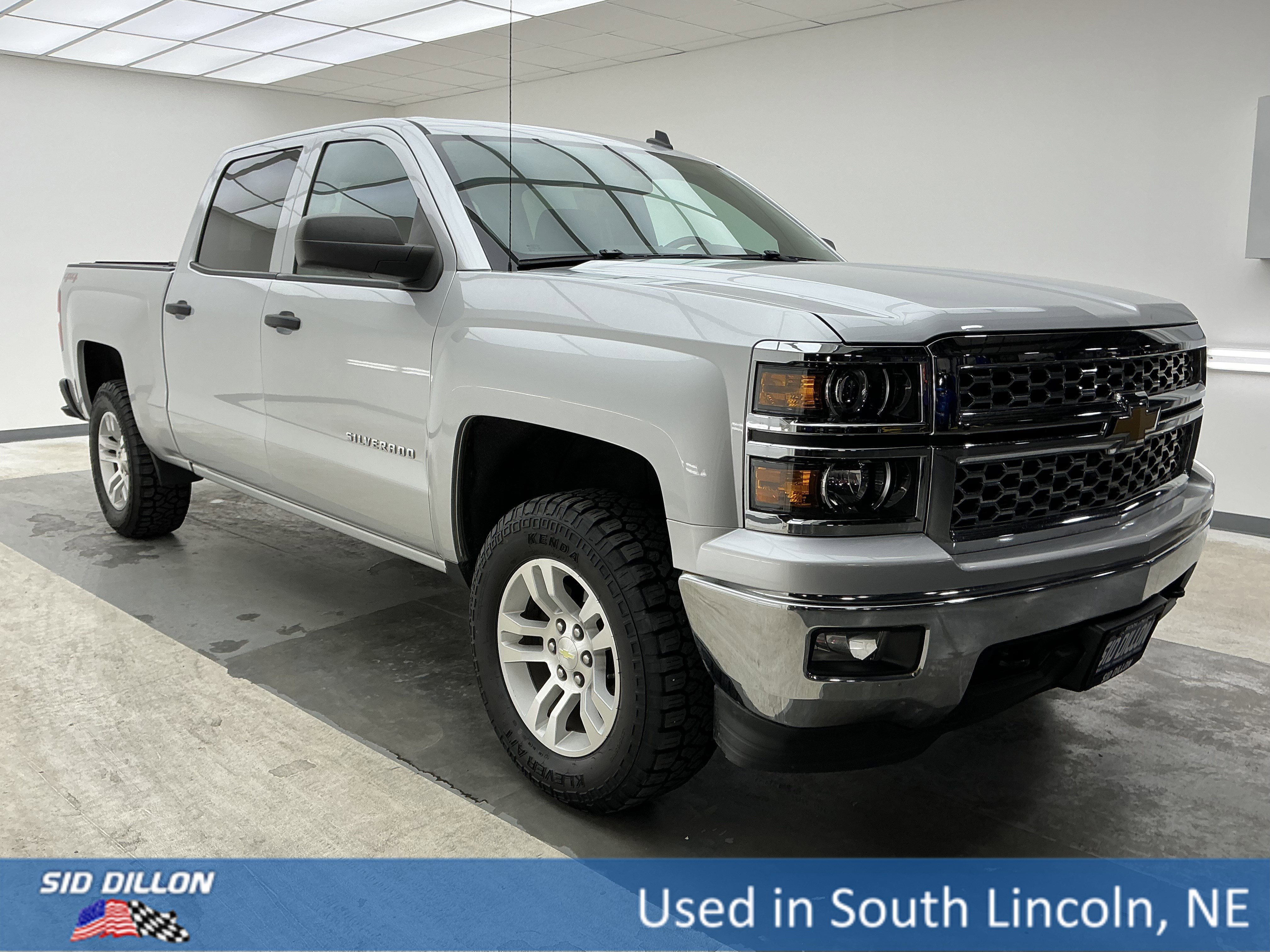 View vehicle photo 3