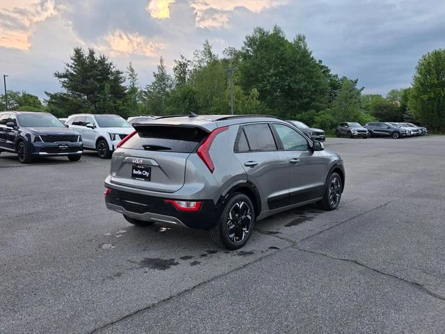 New 2026 Steel Gray Kia Wind image 7