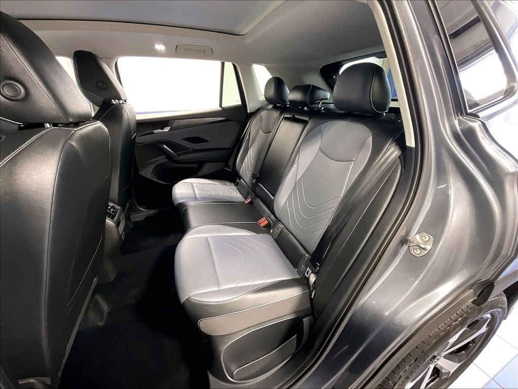Certified Used 2025 Gray Volkswagen 2.0T SE image 15