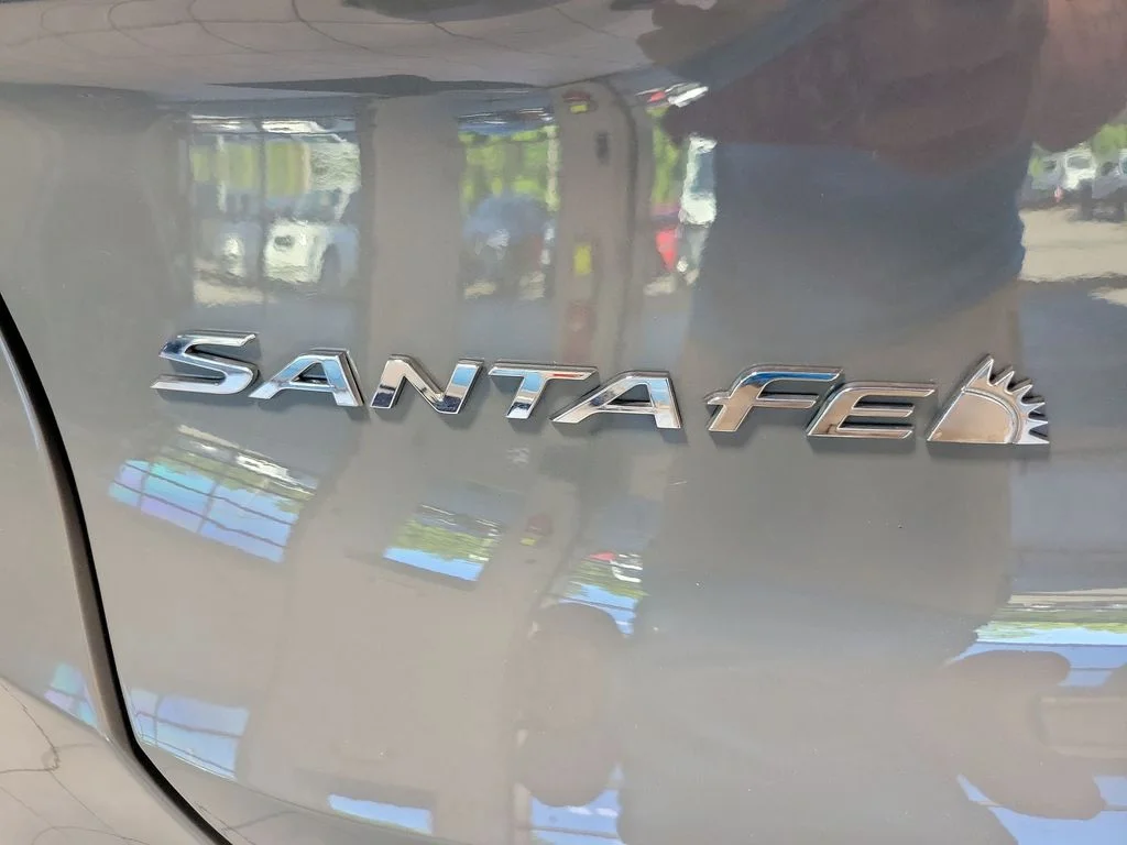 Certified Used 2021 Gray Hyundai SE image 8