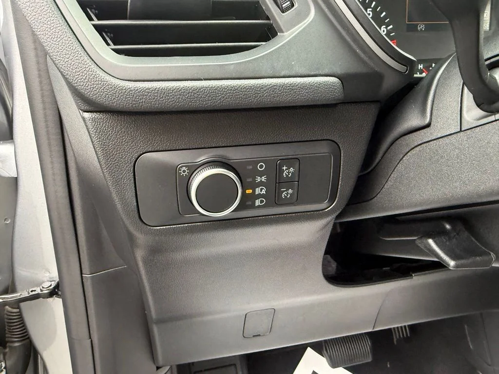 Used 2022 Silver Ford S image 17