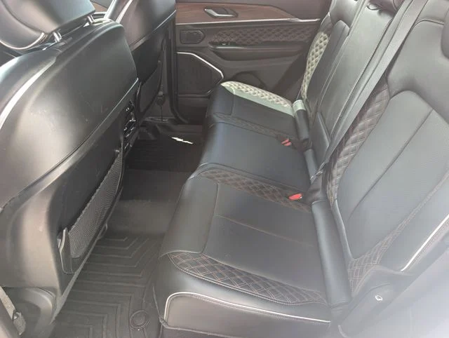 Used 2023 Bright White Clearcoat Jeep Summit image 10