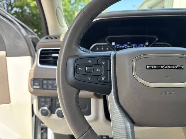 Used 2021 White GMC Denali image 18