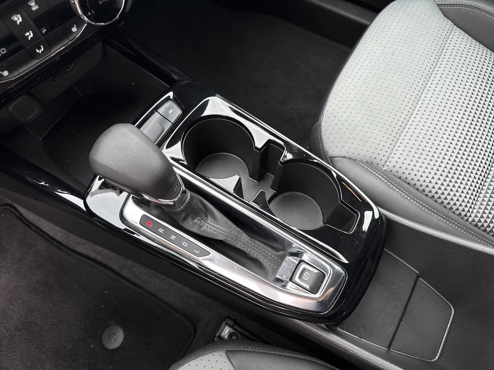 Used 2025 Sterling Gray Metallic Chevrolet LT image 22