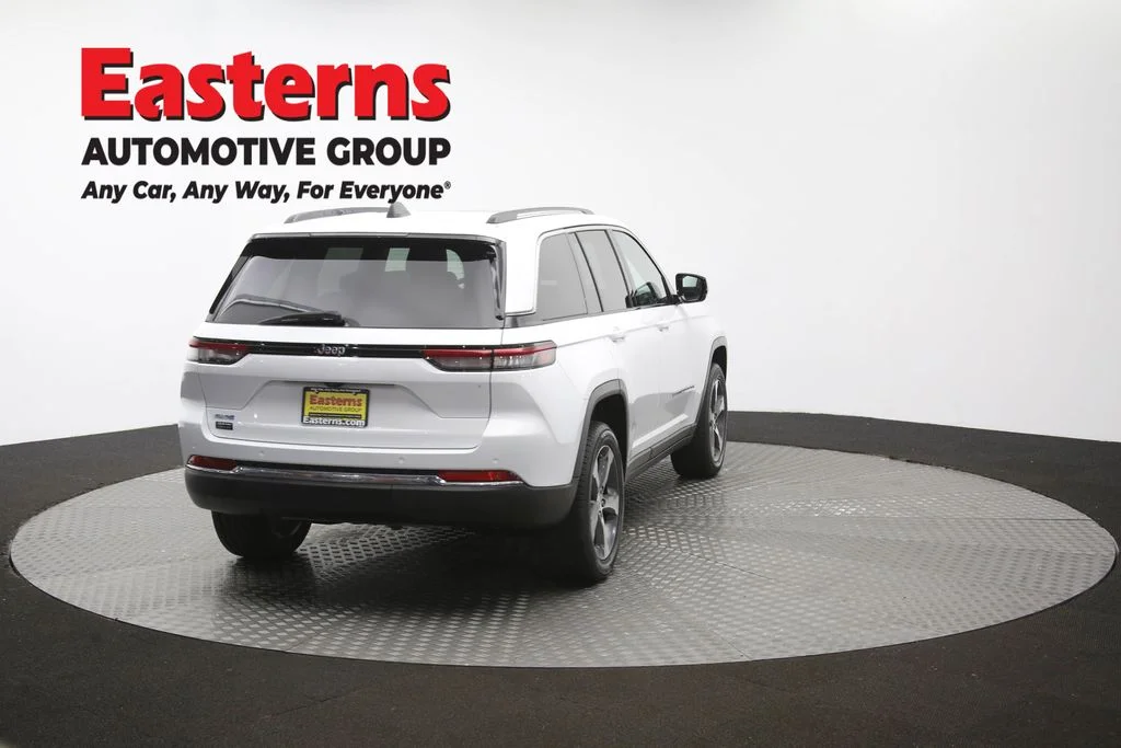 Used 2023 White Jeep 4xe image 41