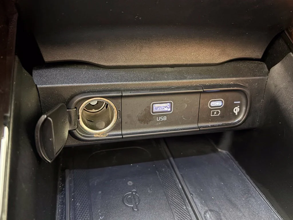 Used 2024 White Kia EX X-Line image 30
