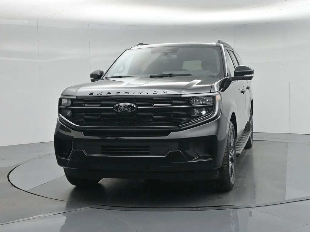 New 2026 Black Ford Platinum image 57