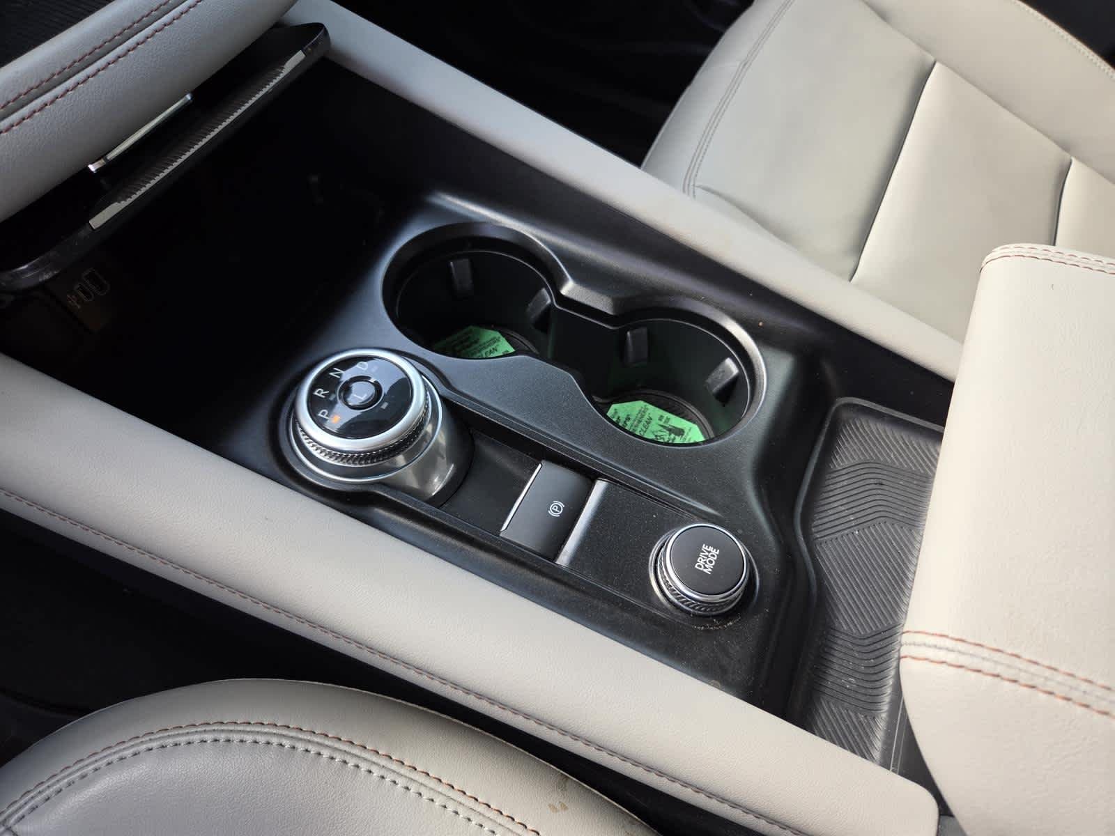 Used 2025 Space White Metallic Ford Active image 24