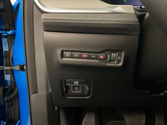 New 2026 Hydro Blue Pearl-Coat Exterior Paint Jeep Laredo image 14