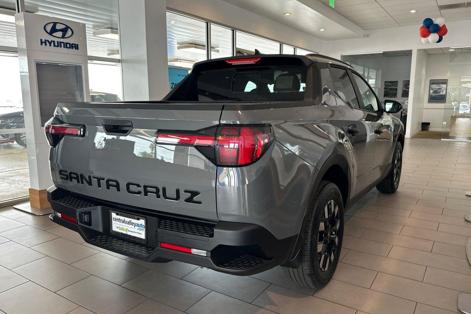 New 2026 Hampton Gray Hyundai SEL Activity image 3