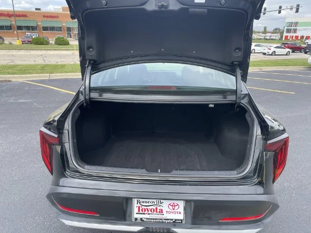 2025 Kia K4 LXS - Photo 32