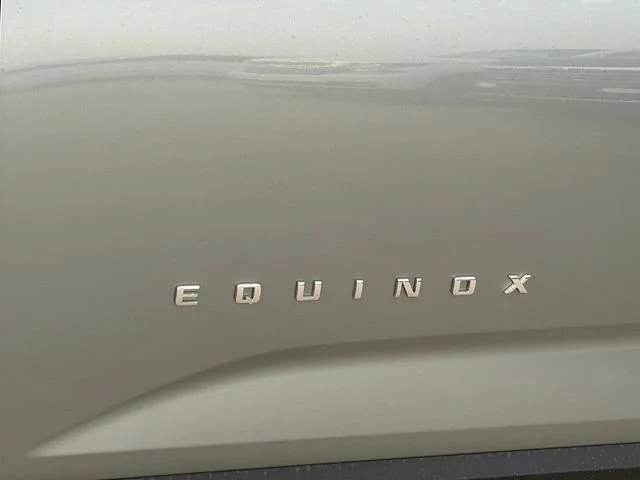 2027 Chevrolet Equinox LT - Photo 5