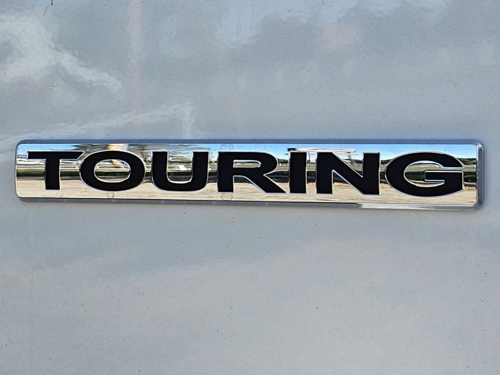 New 2026 Platinum White Pearl Honda Touring image 12