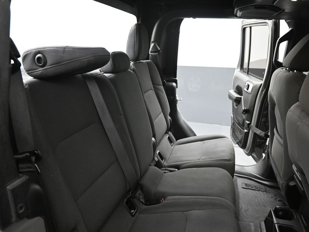 2021 Jeep Gladiator Sport - Photo 19