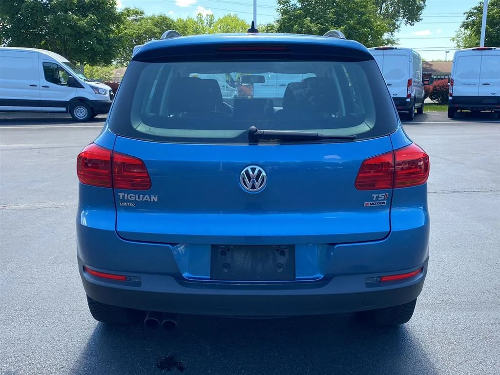Used 2017 Pacific Blue Metallic Volkswagen 2.0T Limited S image 9