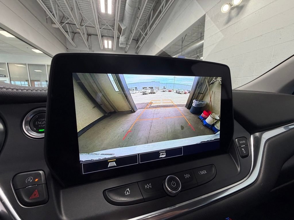 Used 2025 Summit White Chevrolet 2LT image 23