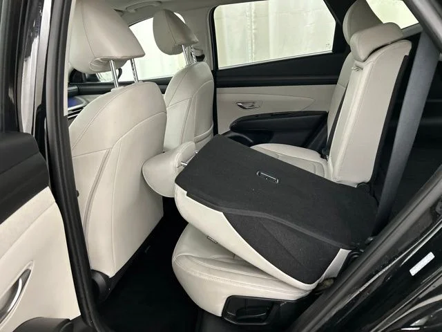 Used 2025 Black Hyundai SEL Convenience image 24