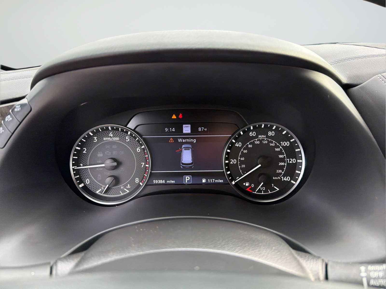 Used 2022 White Nissan Platinum image 12