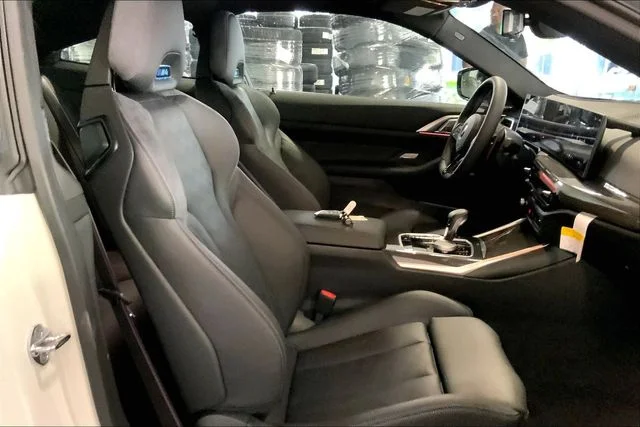Used 2026 Alpine White BMW Competition image 7