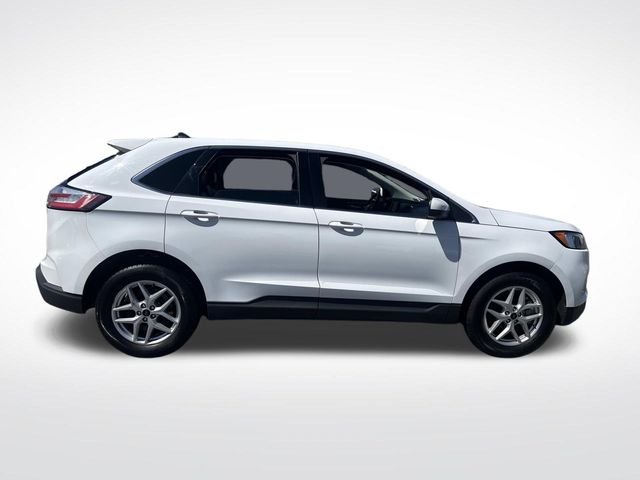 Used 2024 Oxford White Ford SEL image 9