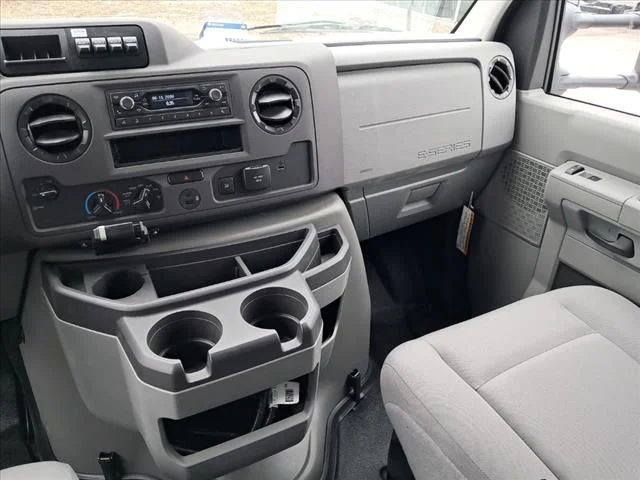 2025 Ford E-Series Cutaway Base - Photo 21